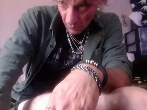 Snapshot of lickthecat chatting on October 13, 7:09 pm lickthecat online show from October 13, 7:09 pm