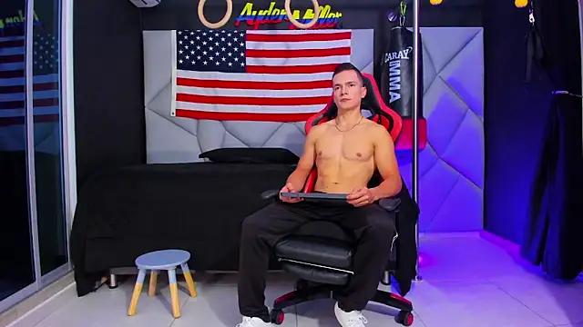 Snapshot of Aydenmiller96 chatting on February 4, 1:06 pm Aydenmiller96 online show from February 4, 1:06 pm