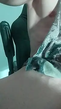 sexy fit guy on cam online show from April 15, 11:59 pm