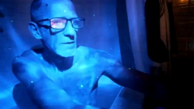 justinewe69 online show from February 6, 4:53 am