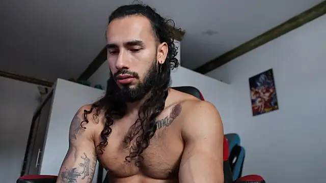 Snapshot of Baky_sexy chatting on December 9, 1:04 pm Baky sexy online show from December 9, 1:04 pm