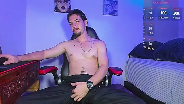 Alex smith00 online show from February 6, 2:44 am