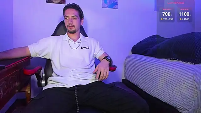 Alex smith00 online show from January 19, 11:21 pm