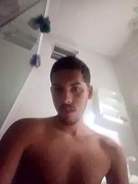 Vinicius5890 online show from May 5, 10:21 pm