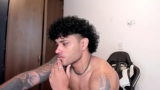 Alessandro Vanni online show from December 12, 12:55 pm