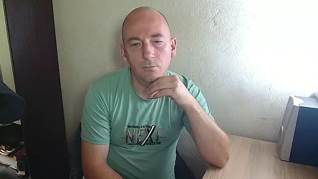 Snapshot of Johan___Barker chatting on October 12, 10:53 am Johan Barker online show from October 12, 10:53 am