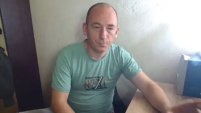 Snapshot of Johan___Barker chatting on October 6, 10:42 am Johan Barker online show from October 6, 10:42 am