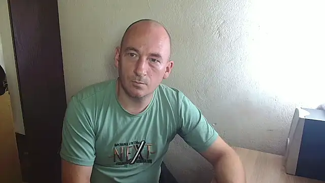 Snapshot of Johan___Barker chatting on October 13, 10:54 am Johan Barker online show from October 13, 10:54 am