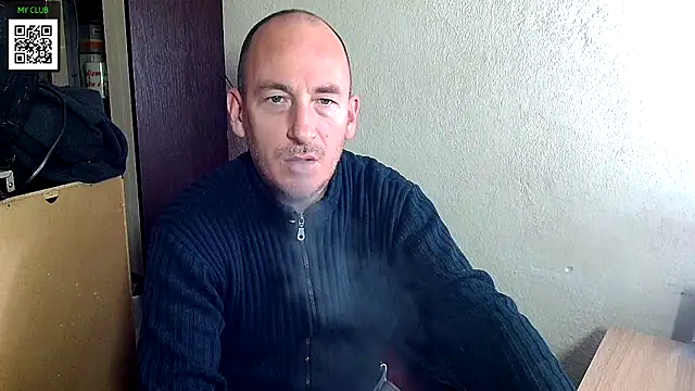 Snapshot of Johan___Barker chatting on December 10, 4:17 pm Johan Barker online show from December 10, 4:17 pm
