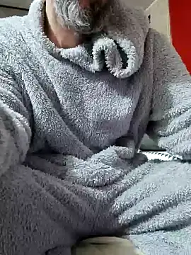 207RCCam online show from December 8, 3:43 am