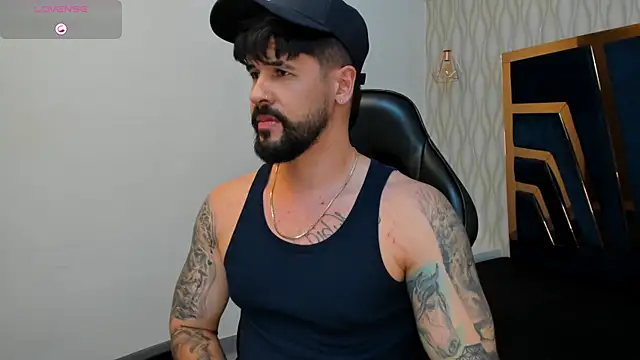 Snapshot of Petesevans chatting on September 10, 2:21 am Petesevans online show from September 10, 2:21 am