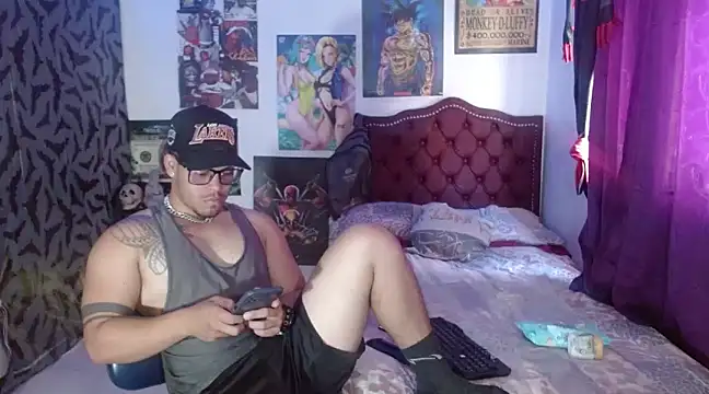 Snapshot of Danielsbigcum chatting on December 2, 1:55 pm Danielsbigcum online show from December 2, 1:55 pm
