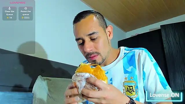 jhonyalzate2 online show from February 1, 1:59 am