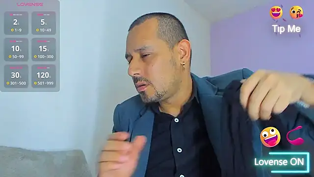 Snapshot of jhonyalzate2 chatting on December 13, 2:21 am jhonyalzate2 online show from December 13, 2:21 am