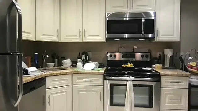 BigGuyMuscle online show from November 14, 4:15 am