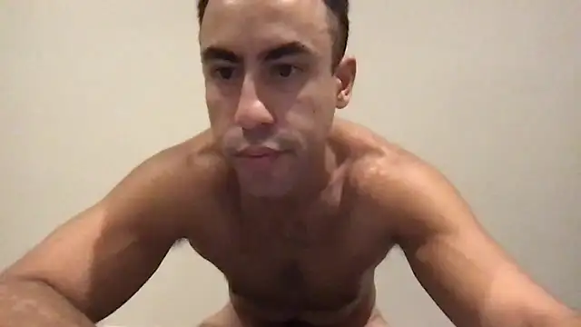 BigGuyMuscle online show from November 3, 11:50 pm