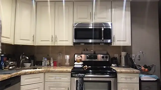 BigGuyMuscle online show from April 1, 9:56 pm