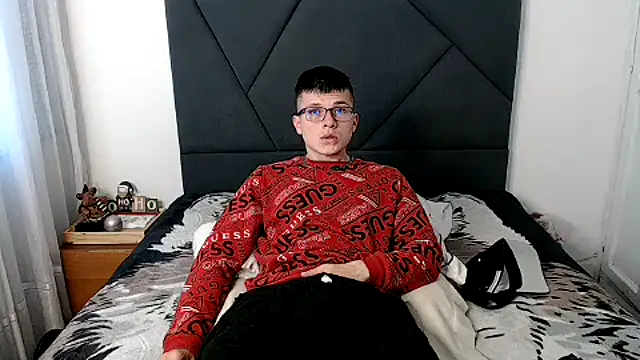 MathewCollin online show from February 1, 1:30 pm