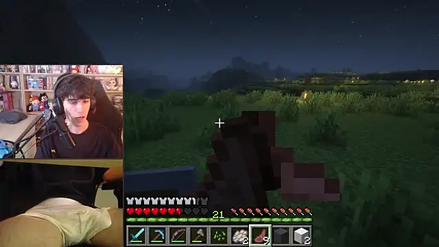 nolantwink online show from April 16, 7:58 pm