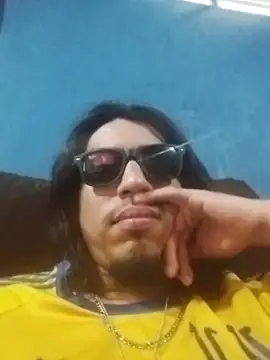 AlexAlejandro13 online show from April 15, 10:32 pm