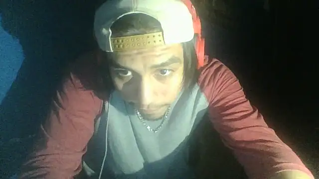 Snapshot of AlexAlejandro13 chatting on October 8, 7:57 am AlexAlejandro13 online show from October 8, 7:57 am
