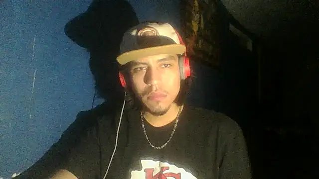 Snapshot of AlexAlejandro13 chatting on October 14, 7:15 am AlexAlejandro13 online show from October 14, 7:15 am
