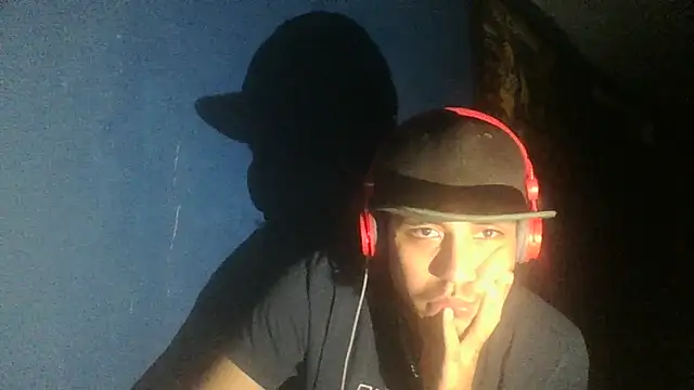 Snapshot of AlexAlejandro13 chatting on October 6, 7:46 am AlexAlejandro13 online show from October 6, 7:46 am
