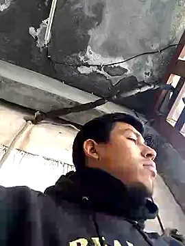 Snapshot of AlexAlejandro13 chatting on January 13, 8:26 pm AlexAlejandro13 online show from January 13, 8:26 pm