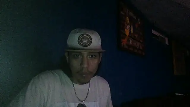 Snapshot of AlexAlejandro13 chatting on September 21, 6:24 am AlexAlejandro13 online show from September 21, 6:24 am