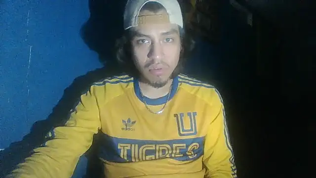 Snapshot of AlexAlejandro13 chatting on October 16, 8:55 am AlexAlejandro13 online show from October 16, 8:55 am