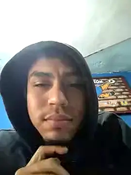 Snapshot of AlexAlejandro13 chatting on January 17, 5:31 pm AlexAlejandro13 online show from January 17, 5:31 pm