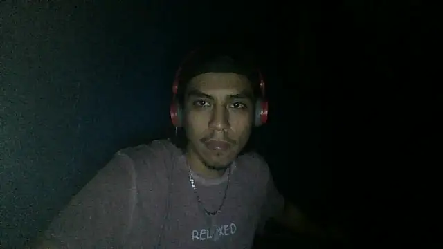 Snapshot of AlexAlejandro13 chatting on September 24, 7:29 am AlexAlejandro13 online show from September 24, 7:29 am