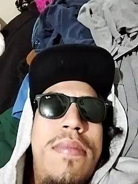 AlexAlejandro13 online show from April 19, 10:12 pm