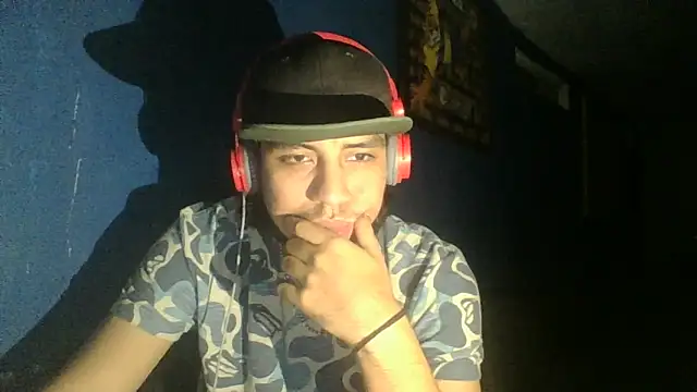 Snapshot of AlexAlejandro13 chatting on September 28, 8:01 am AlexAlejandro13 online show from September 28, 8:01 am