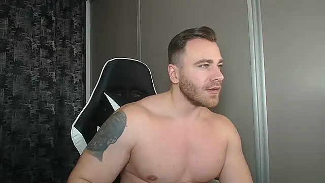 Snapshot of Thori92 chatting on January 14, 5:56 pm Thori92 online show from January 14, 5:56 pm