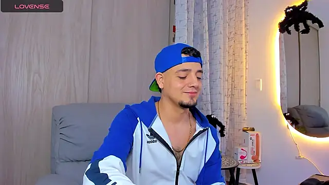 alejandro calderon1 online show from October 28, 5:21 am