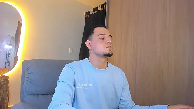 alejandro calderon1 online show from February 8, 4:25 am