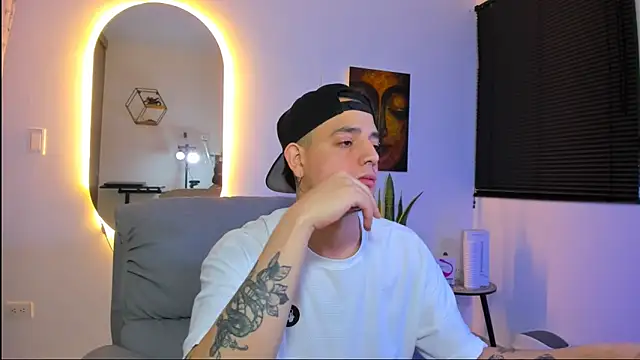 alejandro calderon1 online show from March 10, 5:24 am