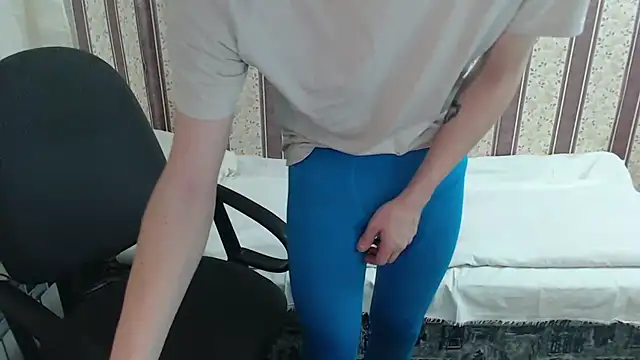 darienlarge online show from March 6, 5:43 pm