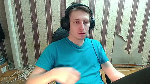 darienlarge online show from September 30, 7:06 pm