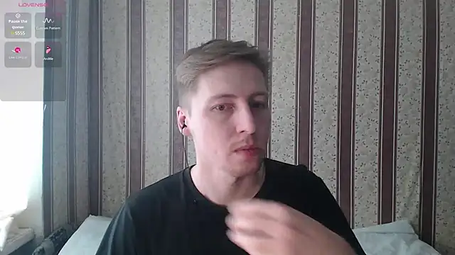 darienlarge online show from March 18, 11:33 am