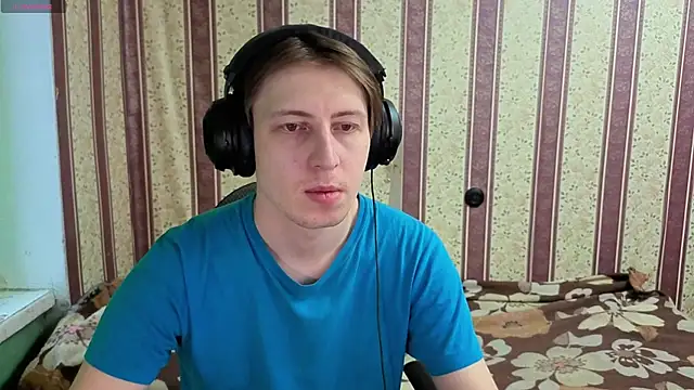 darienlarge online show from December 15, 8:11 am