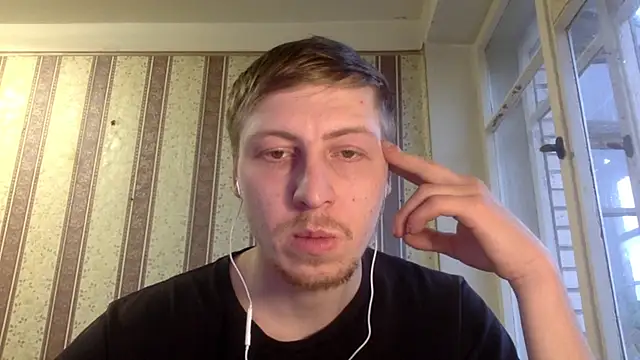 darienlarge online show from December 3, 8:47 am