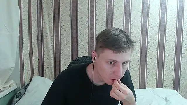 darienlarge online show from March 10, 7:40 pm