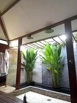 ozzy jah online show from March 10, 12:05 am