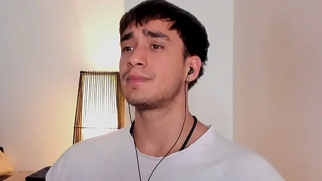 AlexRivera6 online show from February 1, 9:02 pm