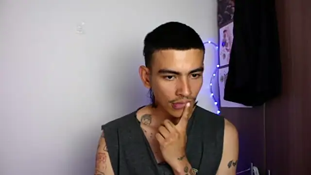 sorry-mom69 online show from December 16, 4:36 pm