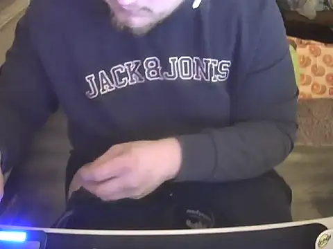 ChubbyTeen2003 online show from December 22, 6:54 am