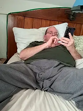 mrwizard4570 online show from February 11, 3:17 pm