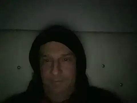 Snapshot of ALPHANDRE chatting on February 3, 4:35 am ALPHANDRE online show from February 3, 4:35 am